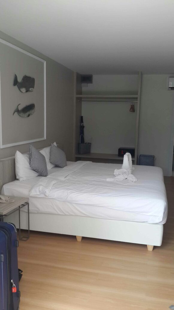 המיטה במלון COMBO בקו-סמוי